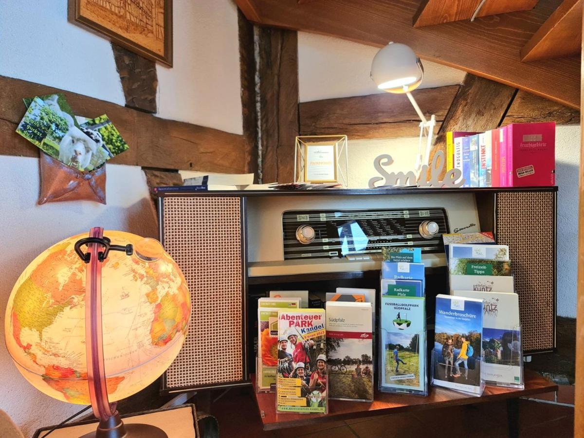 Avahome: Haus Fuer 16, Wlan, Parkplaetze, Netflix, Nespresso Kandel Eksteriør bilde